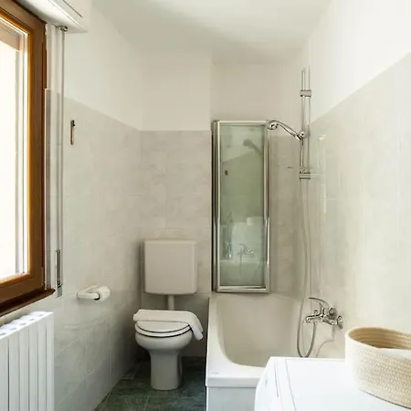 Leoni - Charming Full In * Bellagio